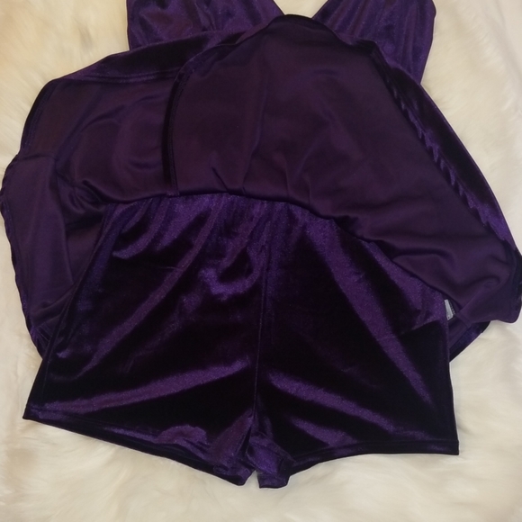 Romper - Picture 2 of 4